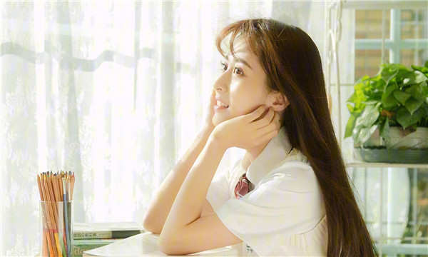 绿春标题：供卵代怀女孩：为不孕不育患者家庭代生一个自己的孩子的更佳选择